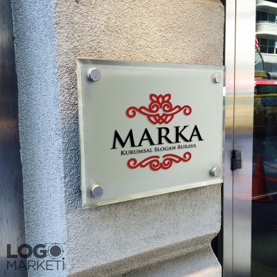 Süs ve Çiçek Desenli Logo Tasarımı